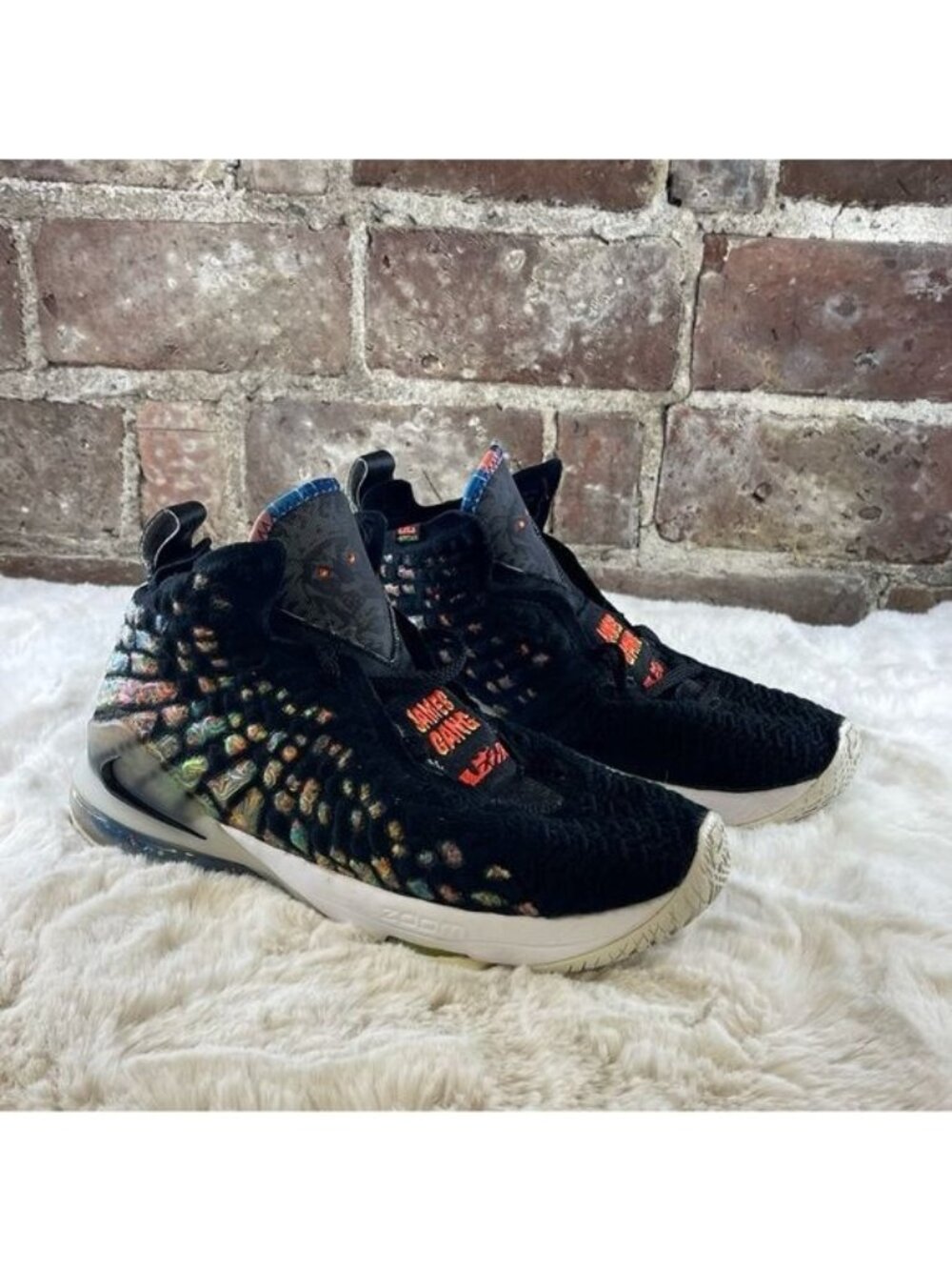 NIKE Lebron XVII 17 James Gang GS Black size 7Y / 8.5 Women's